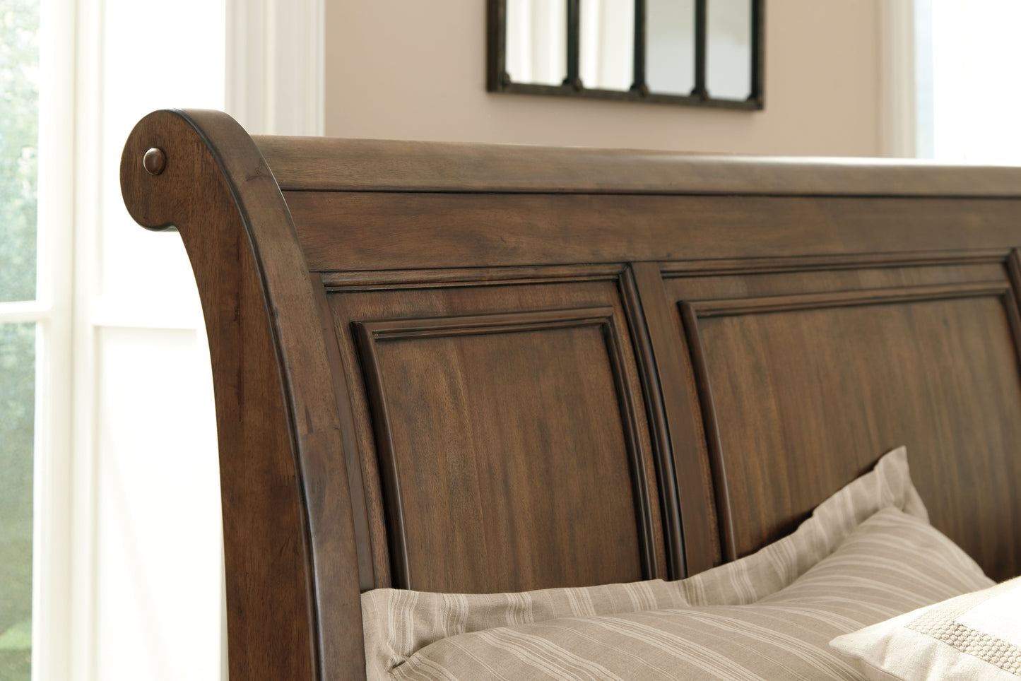 Flynnter Panel Bed With Mirrored Dresser And 2 Nightstands