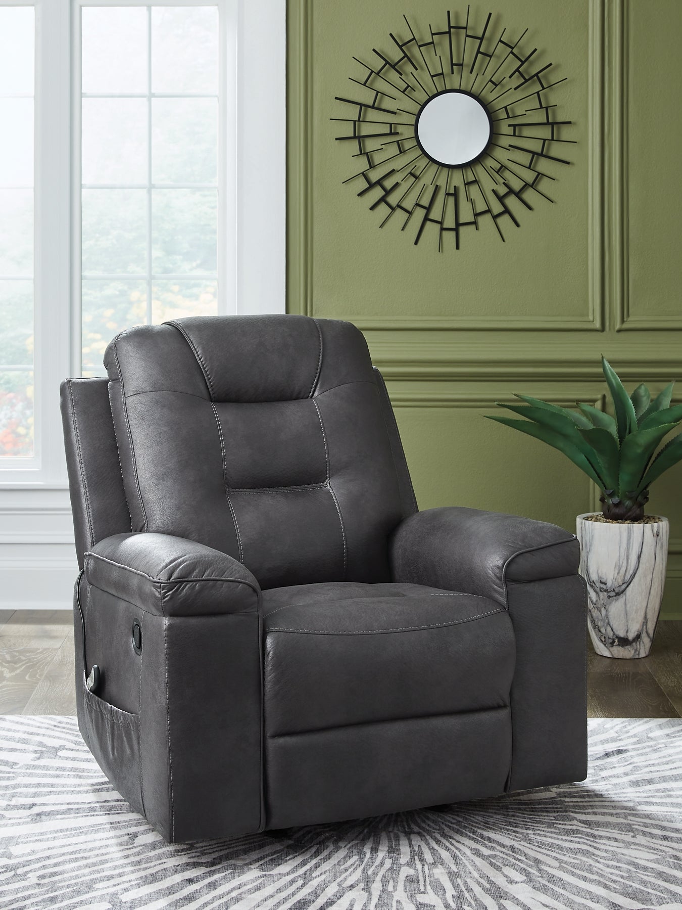 Windstade Rocker Recliner