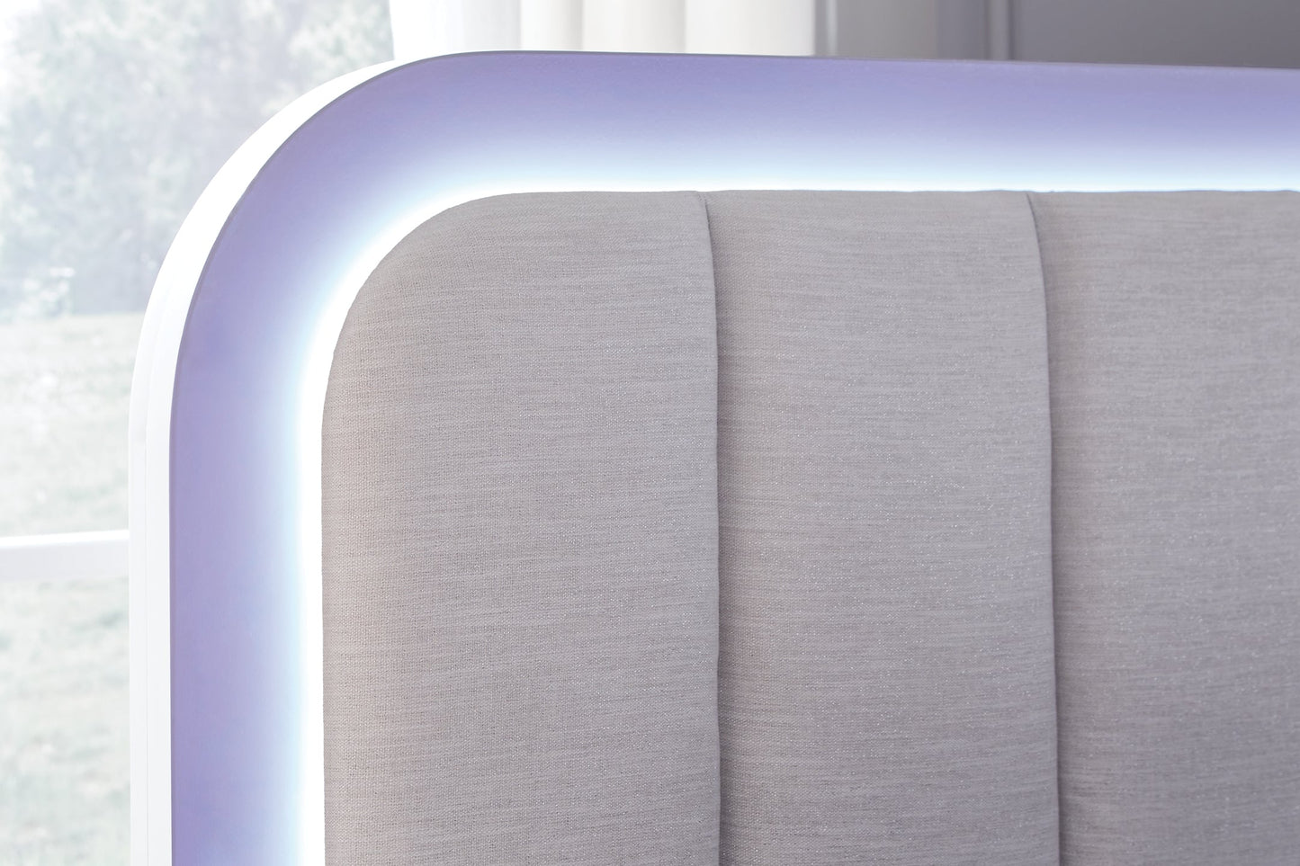 Frostlyn Upholstered Panel Bed