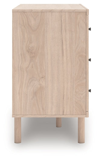 Shapella Six Drawer Dresser