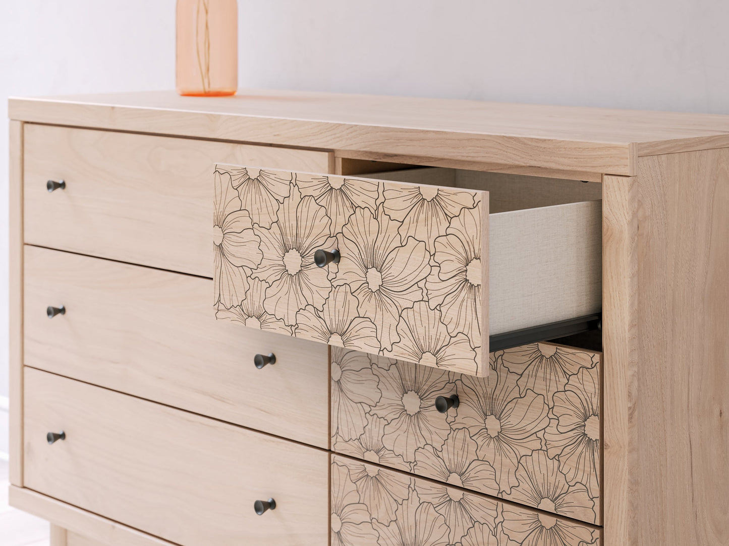 Shapella Six Drawer Dresser