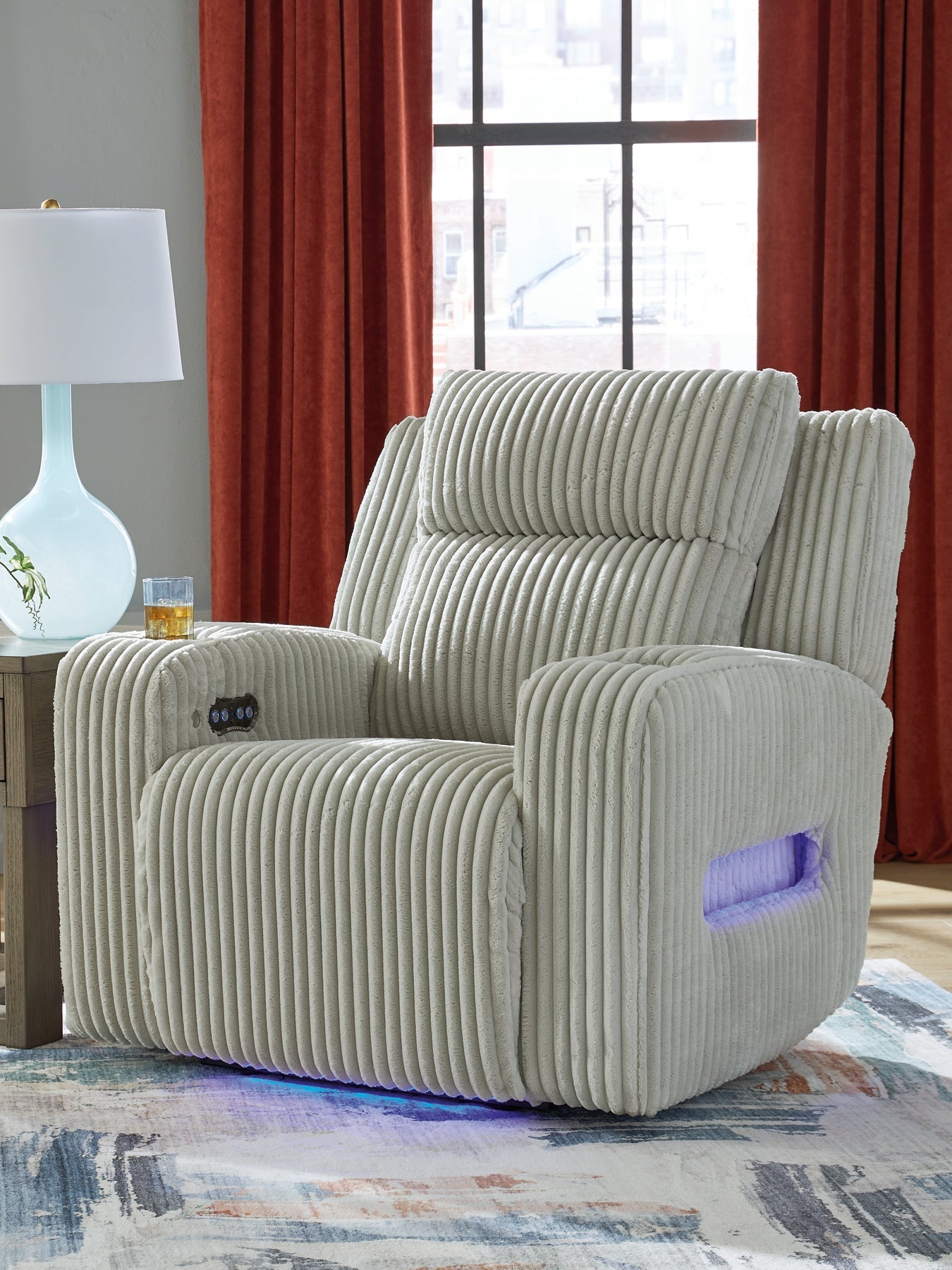 TwinBrooke Pwr Recliner/Adj Headrest