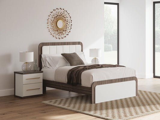 Mazilar Queen Upholstered Bed