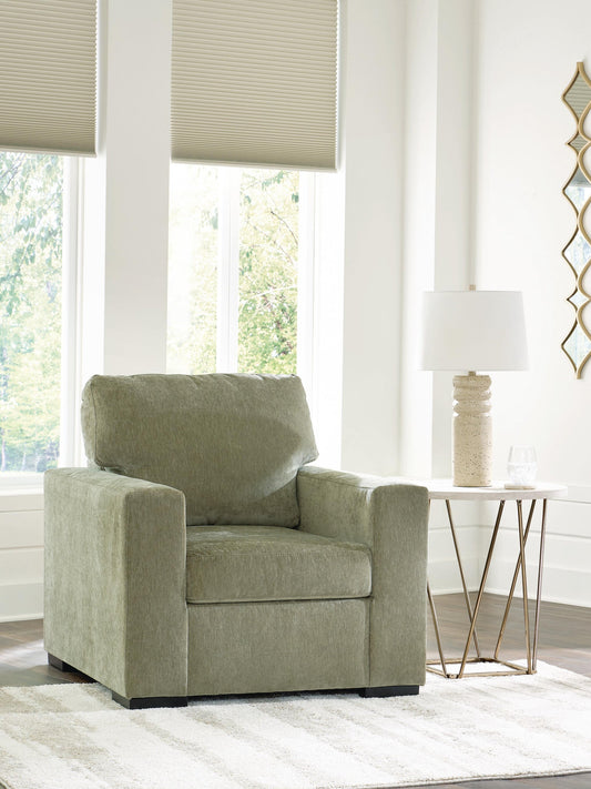 MaKaylen Chair