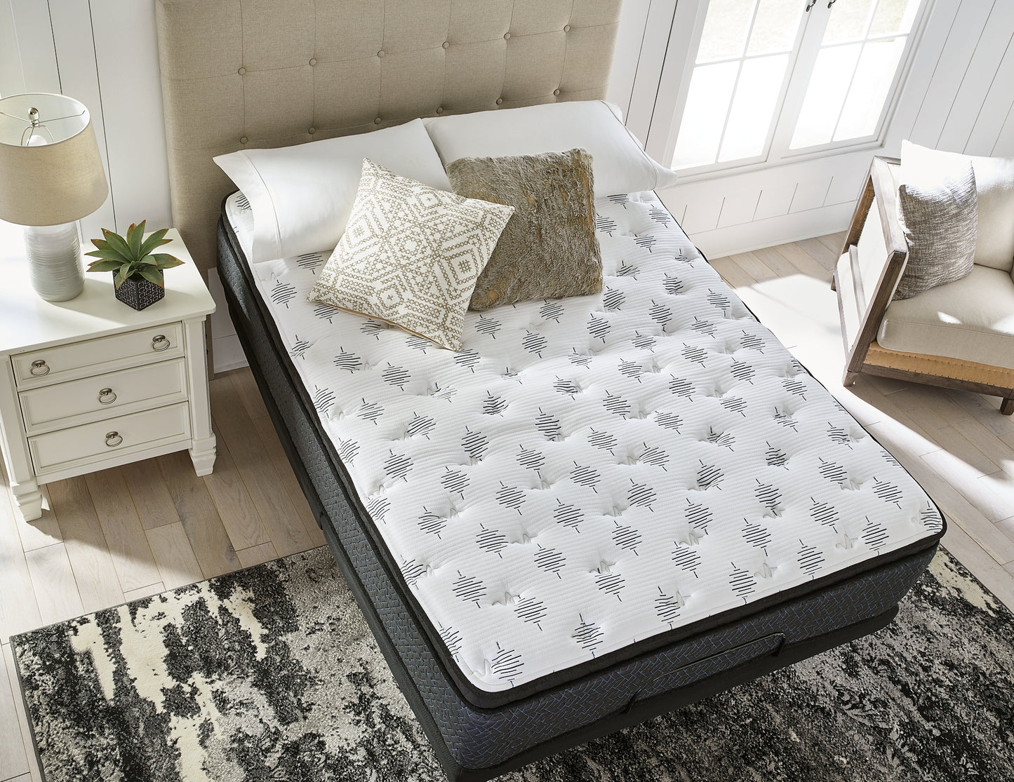 Ashley Express - Ultra Luxury Et With Memory Foam Mattress
