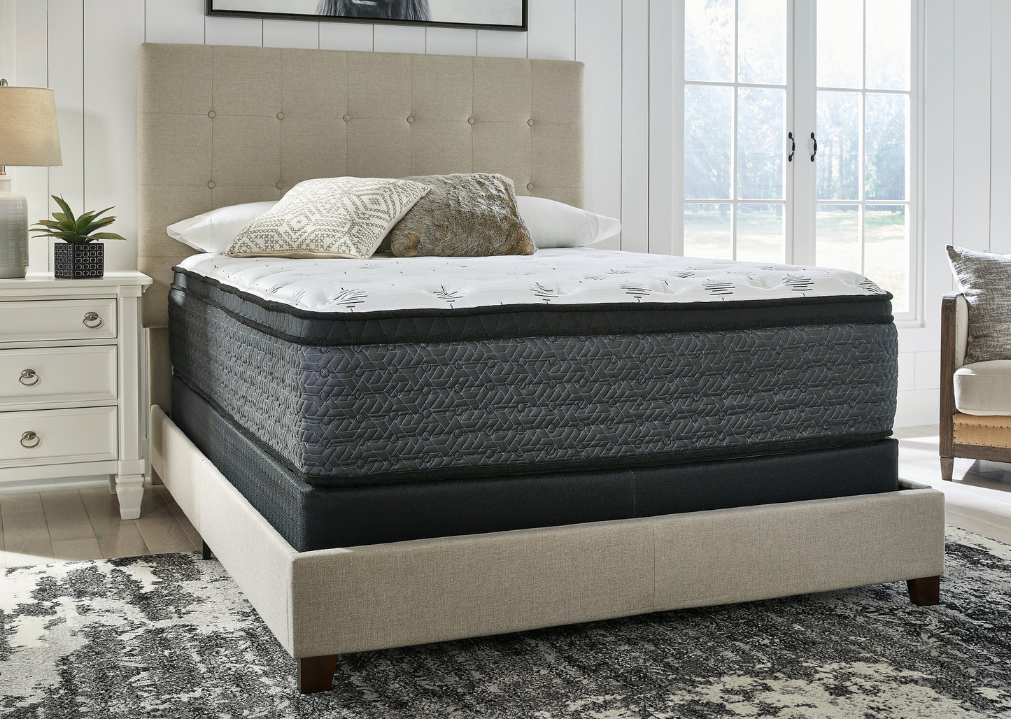 Ashley Express - Ultra Luxury Et With Memory Foam Mattress
