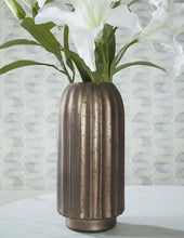 Load image into Gallery viewer, Ashley Express - Briarcott Vase
