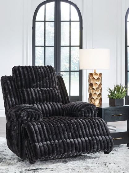 Technique Zero Wall Recliner