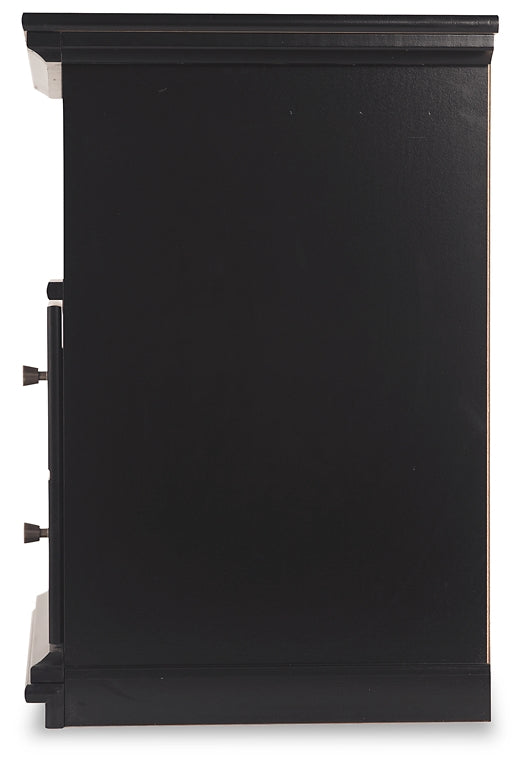 King Panel Bed with Mirrored Dresser, Chest and Nightstand