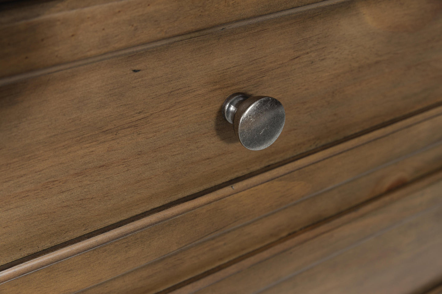 Vandenmore Five Drawer Chest