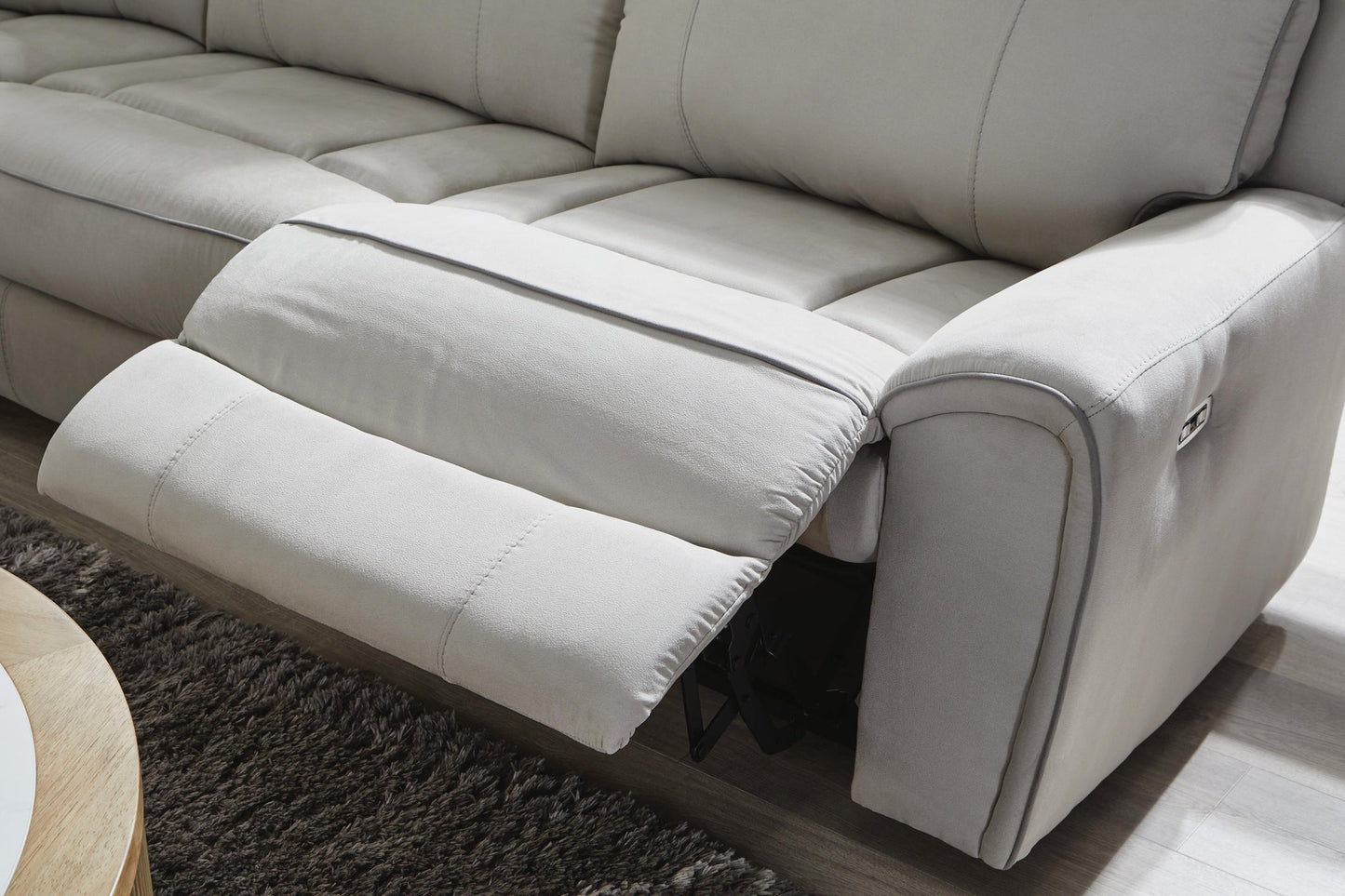 Grafton Pike 6-Piece Reclining Sectional with Storage Console