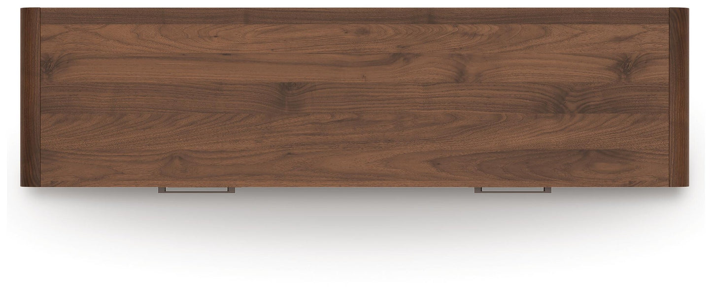 Hollinaze Dresser