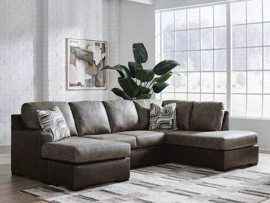 Baltic-Park 2-Piece Sectional with Chaise