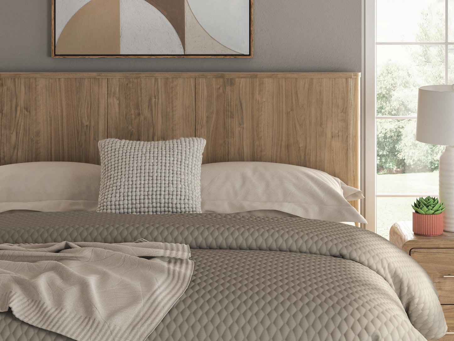 Dovander King Panel Bed