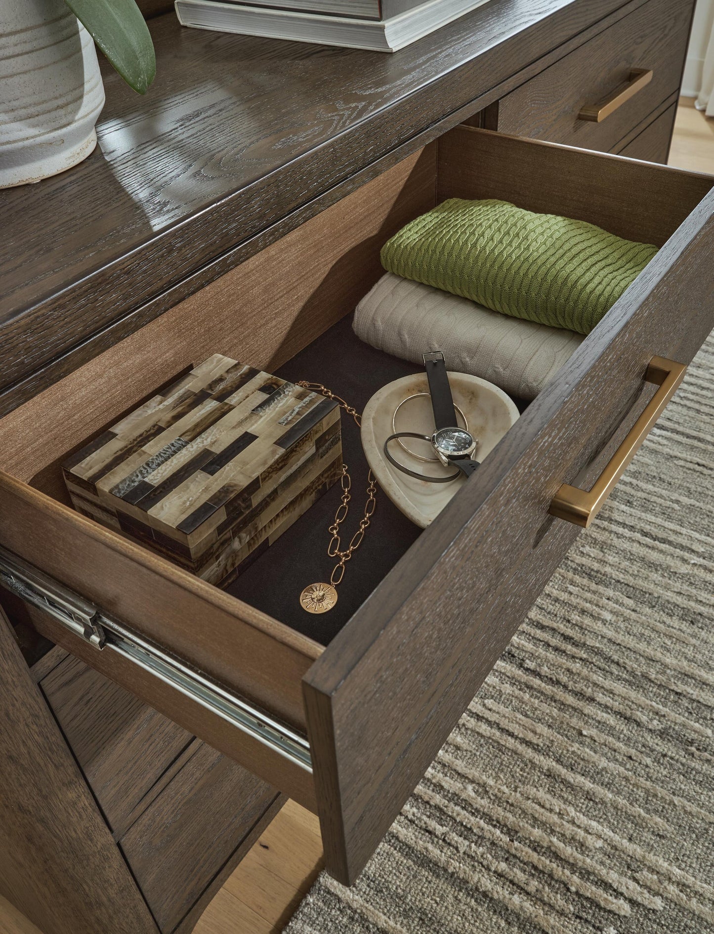 Darimore Dresser