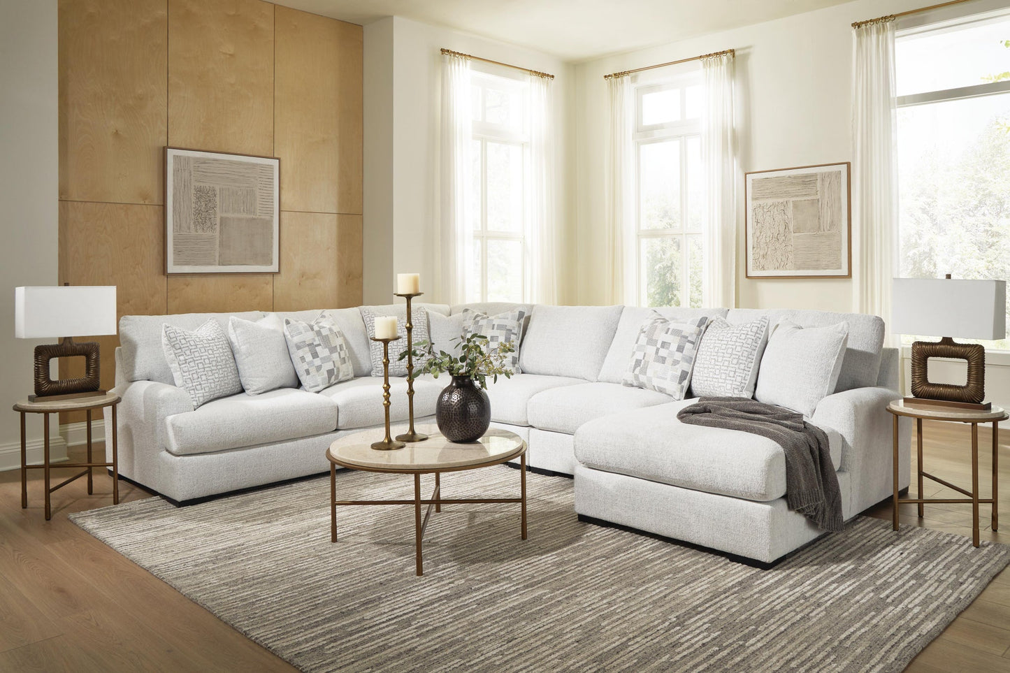 Wynncroft Manor 5-Piece Sectional with Chaise
