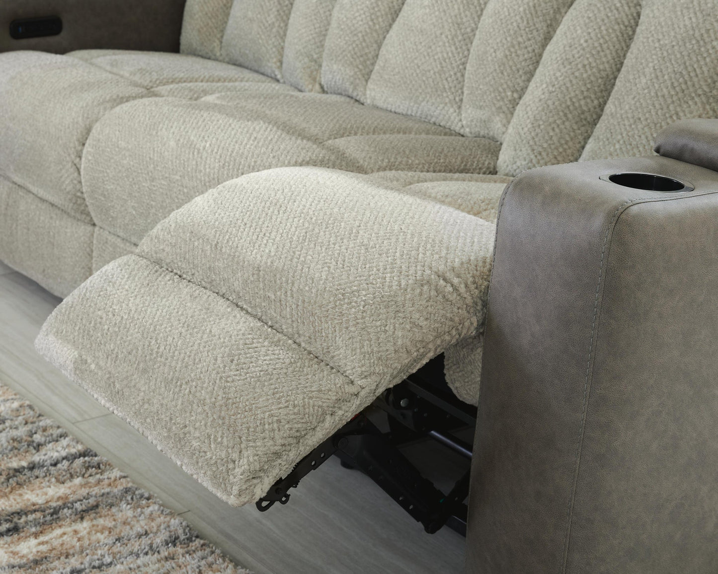 Stately Check PWR REC Sofa with ADJ Headrest