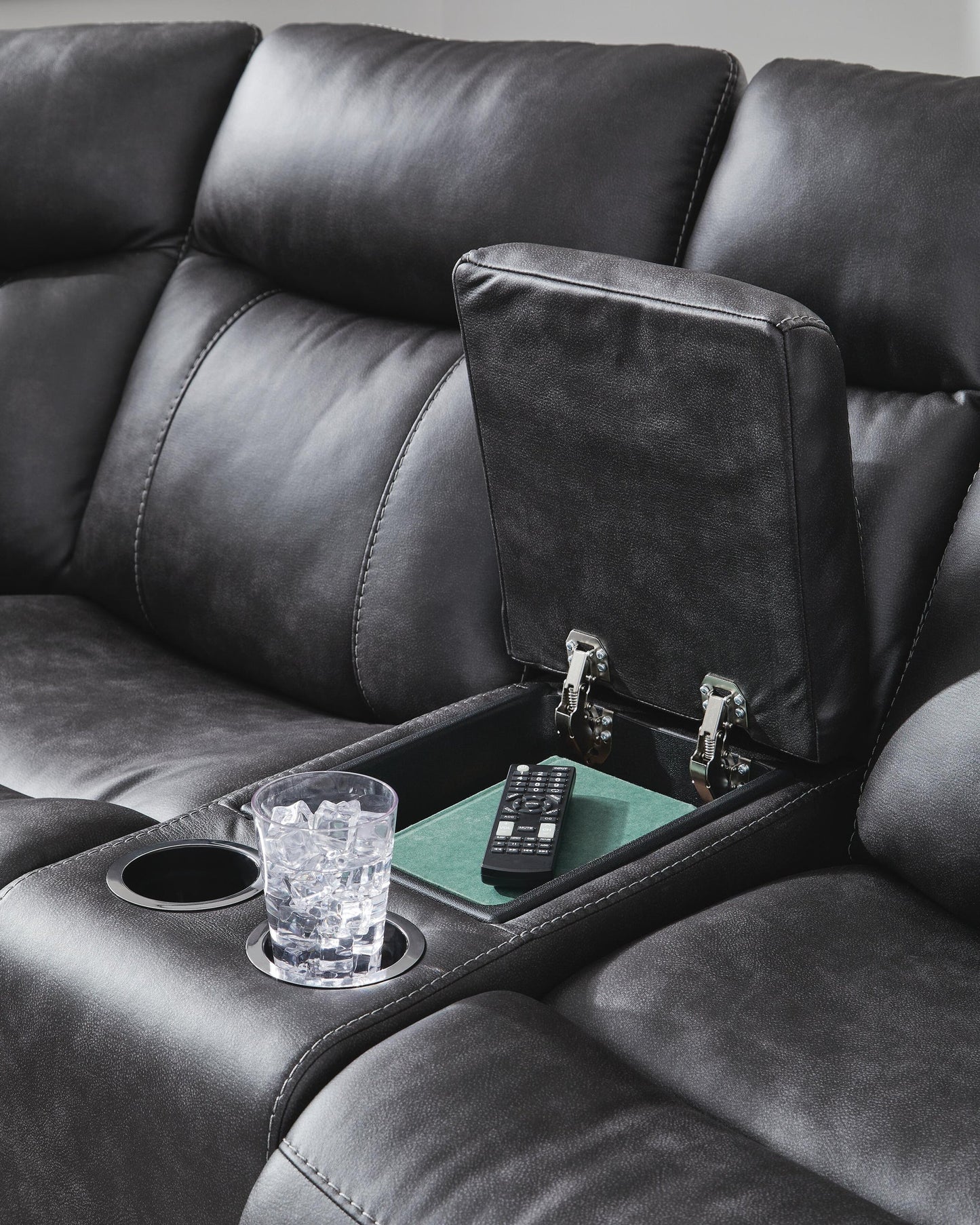 Perarrygin 2-Piece Reclining Sectional