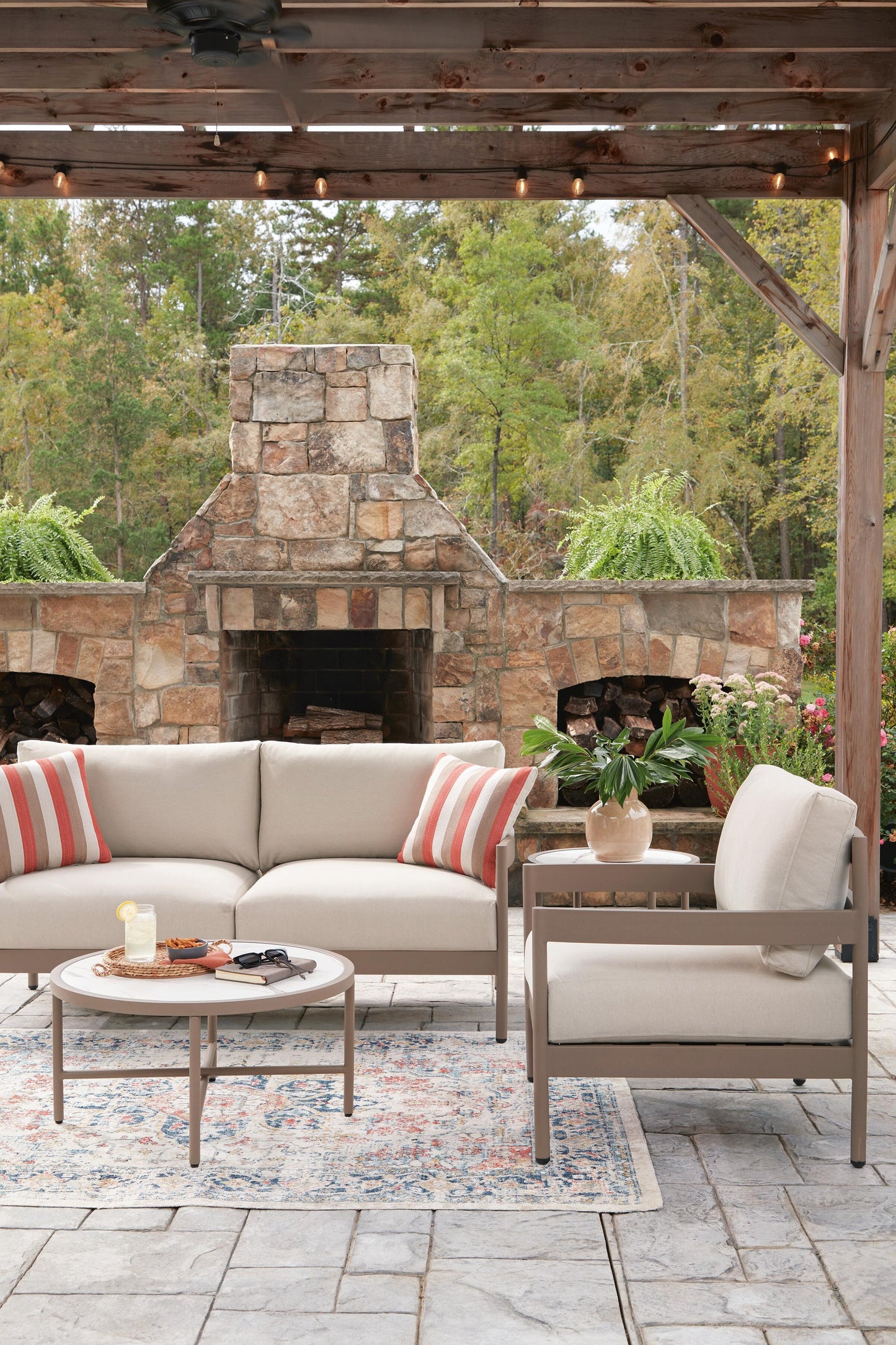 Big Creek Cove Love/Chairs/Tables Set (5/CN)