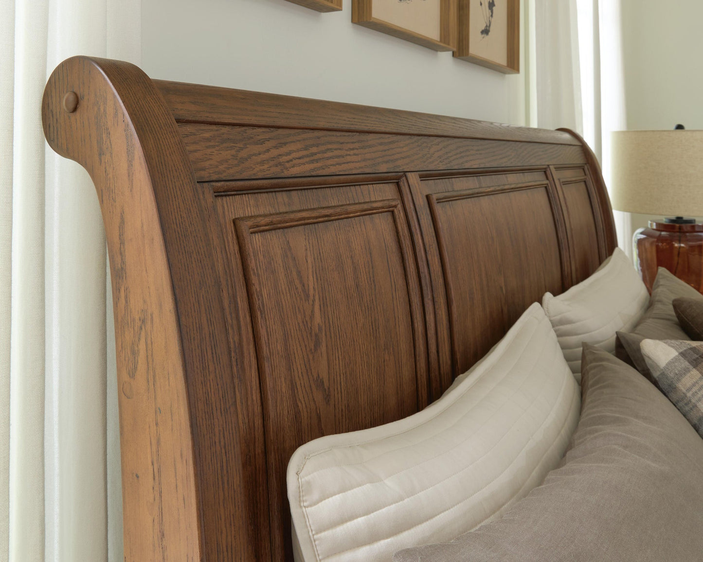 Havenstein King Sleigh Storage Bed