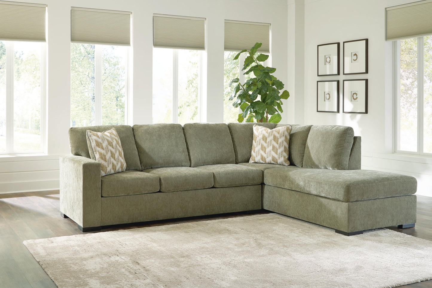 MaKaylen 2-Piece Sectional with Chaise