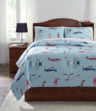 Load image into Gallery viewer, Ashley Express - Mcallen  Quilt Set

