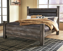 Load image into Gallery viewer, Wynnlow Queen Upholstered Poster Bed
