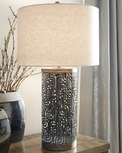 Load image into Gallery viewer, Ashley Express - Dayo Metal Table Lamp (1/CN)
