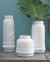 Load image into Gallery viewer, Ashley Express - Jayden Vase Set (3/CN)

