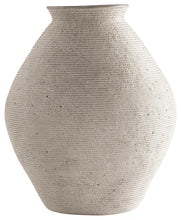 Load image into Gallery viewer, Ashley Express - Hannela Vase

