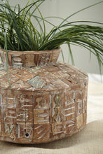 Load image into Gallery viewer, Ashley Express - Meltland Vase
