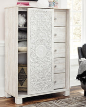 Load image into Gallery viewer, Paxberry Queen Panel Bed with Mirrored Dresser and Chest
