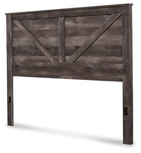 Load image into Gallery viewer, Wynnlow King Crossbuck Panel Bed with Mirrored Dresser, Chest and Nightstand
