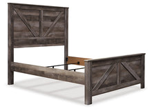 Load image into Gallery viewer, Wynnlow Queen Crossbuck Panel Bed with Mirrored Dresser, Chest and 2 Nightstands
