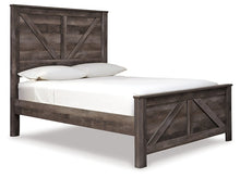 Load image into Gallery viewer, Wynnlow Queen Crossbuck Panel Bed with Mirrored Dresser, Chest and 2 Nightstands
